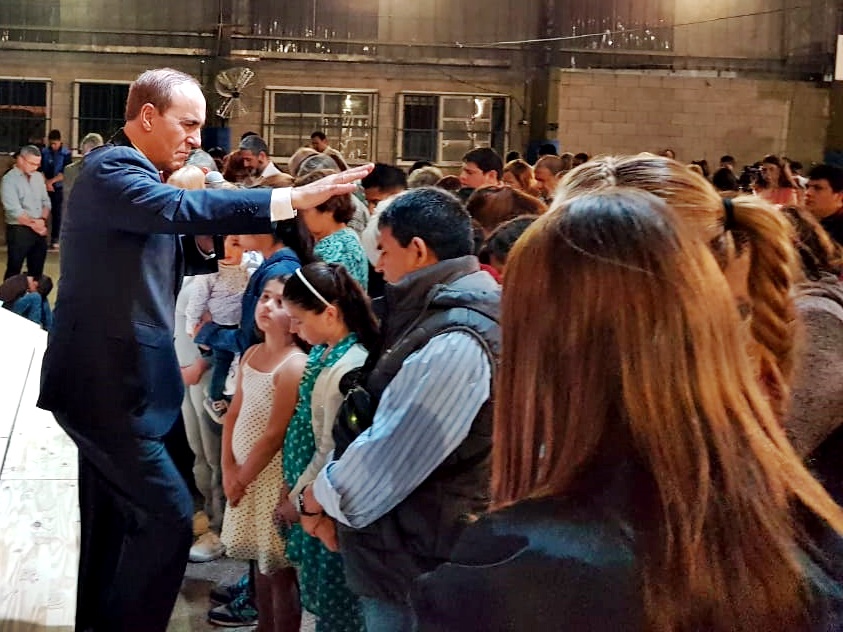 Evangelismo con el pastor Robert Costa en Buenos Aires