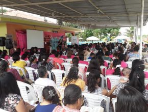 Retiro espiritual reúne a mujeres en Machala, Ecuador
