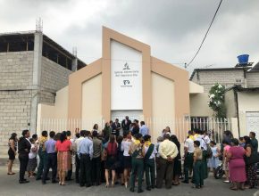 Sur del Ecuador reinaugura templo afectado por terremoto