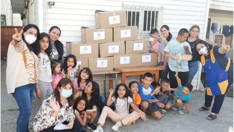 Más Amor en Navidad: adventistas apoyan comunidad venezolana con cajas de alimentos