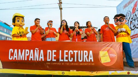 Iglesia Adventista comparte esperanza en el distrito más grande de la ciudad de Lima - Perú