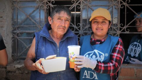 ADRA lleva 7000 raciones de alimentos a los afectados por el ciclón Yaku en Perú