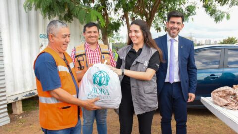 Campaña "Yo te abrigo" de ADRA Paraguay reúne donaciones para la Secretaría de Emergencia Nacional