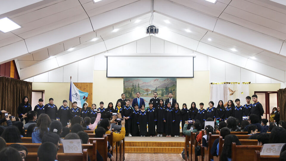 Colegio Adventista de Hualpén vive Mega bautismo