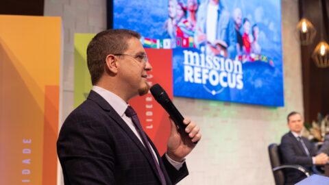 La Iglesia intensificará el envío de misioneros para otras regiones del globo