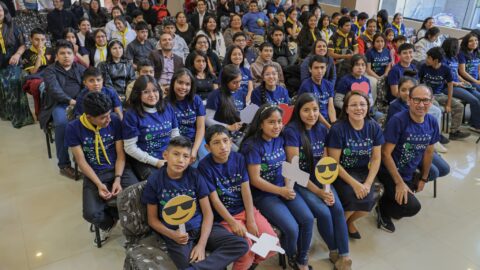 Más de 90 adolescentes en Perú se capacitan para conectarse con la Misión Digital