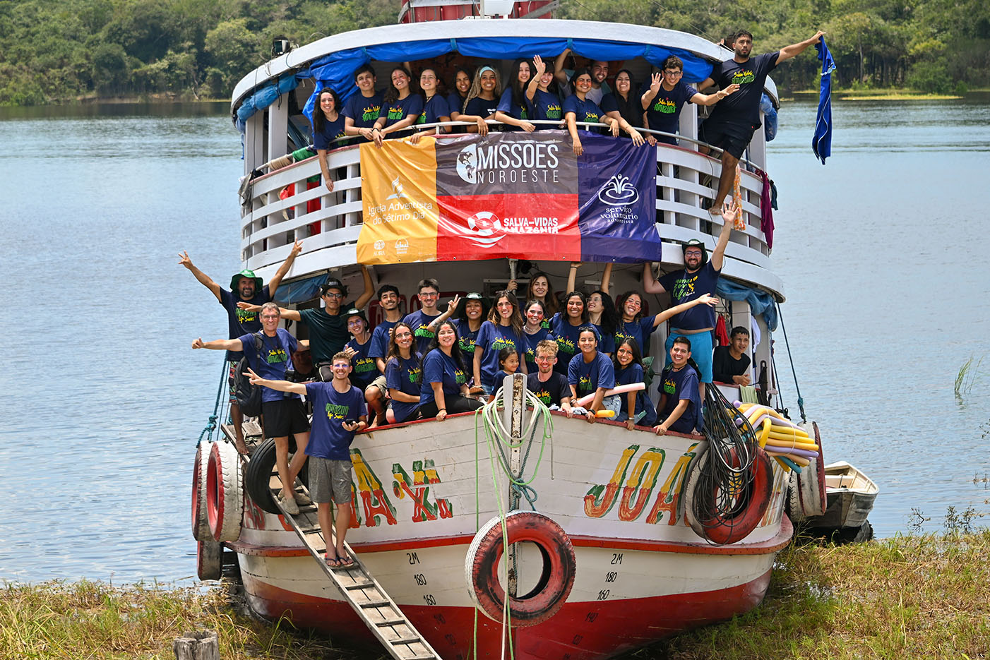 Alumnos de la Universidad Adventista del Plata participaron de un viaje misionero en el Amazonas