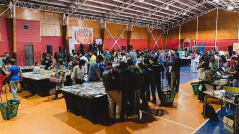 MegaFeria de publicaciones ACES extiende material educativo a la comunidad de Temuco