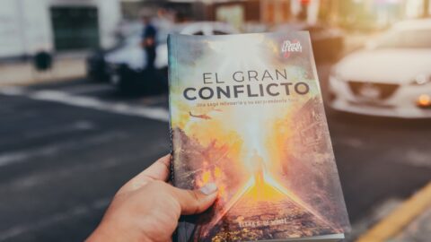 Adventistas en el sur peruano entregaron gratuitamente más de 1 millón de libros “El Gran Conflicto”
