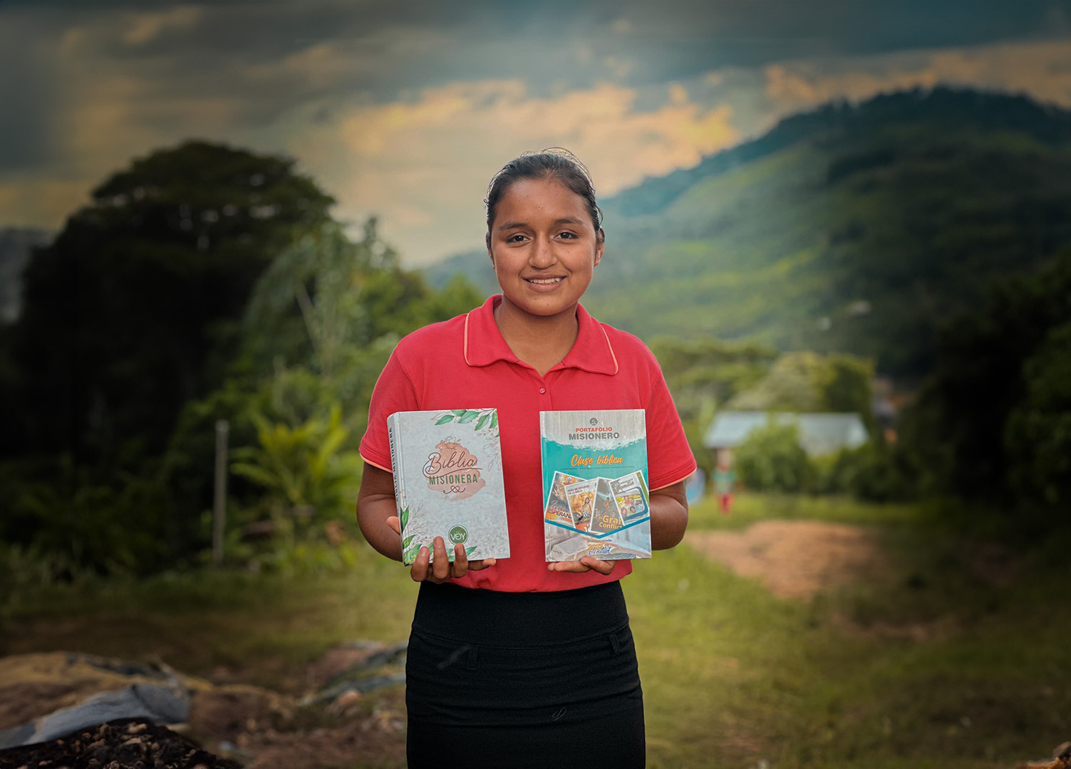 Adolescente de 15 años predica la Palabra de Dios en caserío de la selva en el norte de Perú