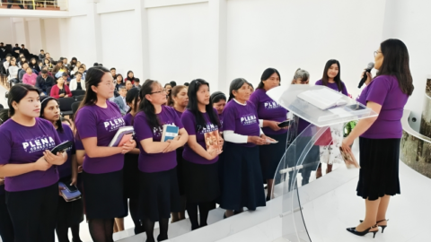 Miles de mujeres del sur peruano florecen espiritualmente gracias a proyecto de la iglesia adventista