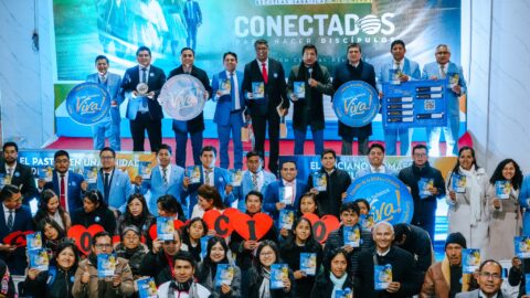 “Escuela Sabática Viva” es el énfasis de la convención que reúne a líderes y maestros de iglesias adventistas en el sur del Perú