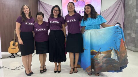 Galápagos reúne a 101 damas para vivir en plenitud con la misión