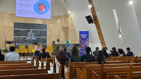 Escuela para Padres de Nuevo Tiempo orienta sobre la educación de los hijos en Quito
