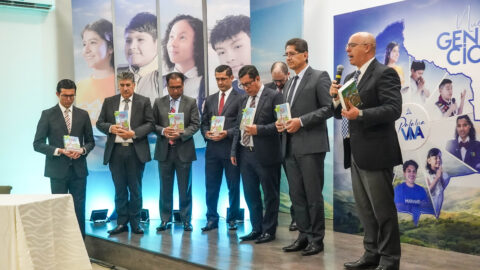 Concilio de la Iglesia Adventista en Bolivia hace énfasis en las Nuevas Generaciones y la Palabra Viva