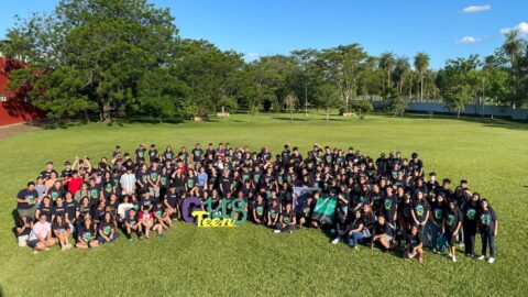 Celebrateen: Adolescentes unidos en la Misión