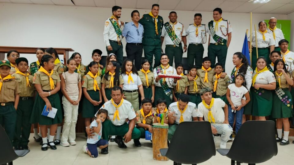 El Club de Conquistadores promueve la formación integral de niños y adolescentes con valores, disciplina y servicio.