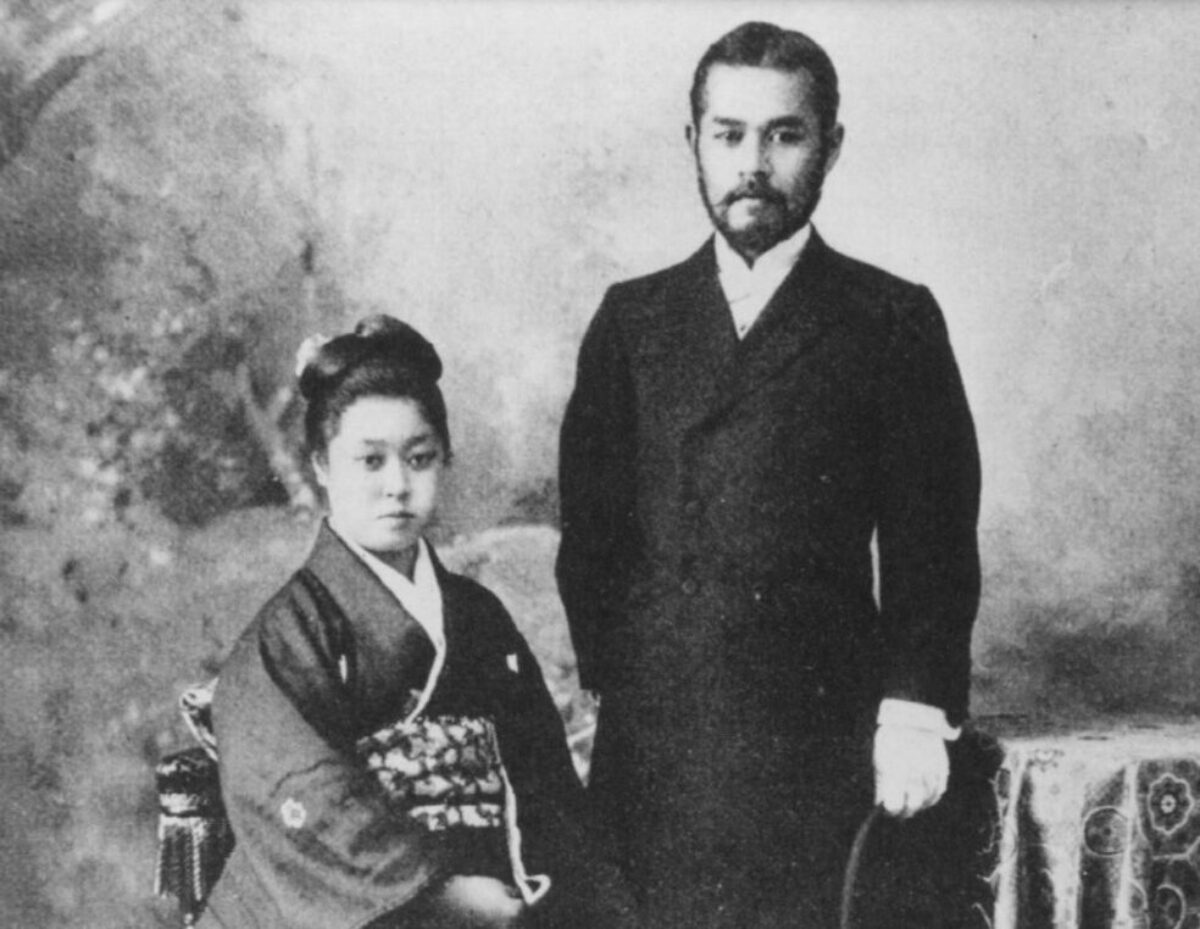 Teruhiko Okohira y su esposa