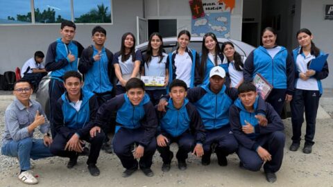 Estudiantes adventistas en Huaquillas llevan esperanza a familias del Centro de Alojamiento Temporal de ADRA
