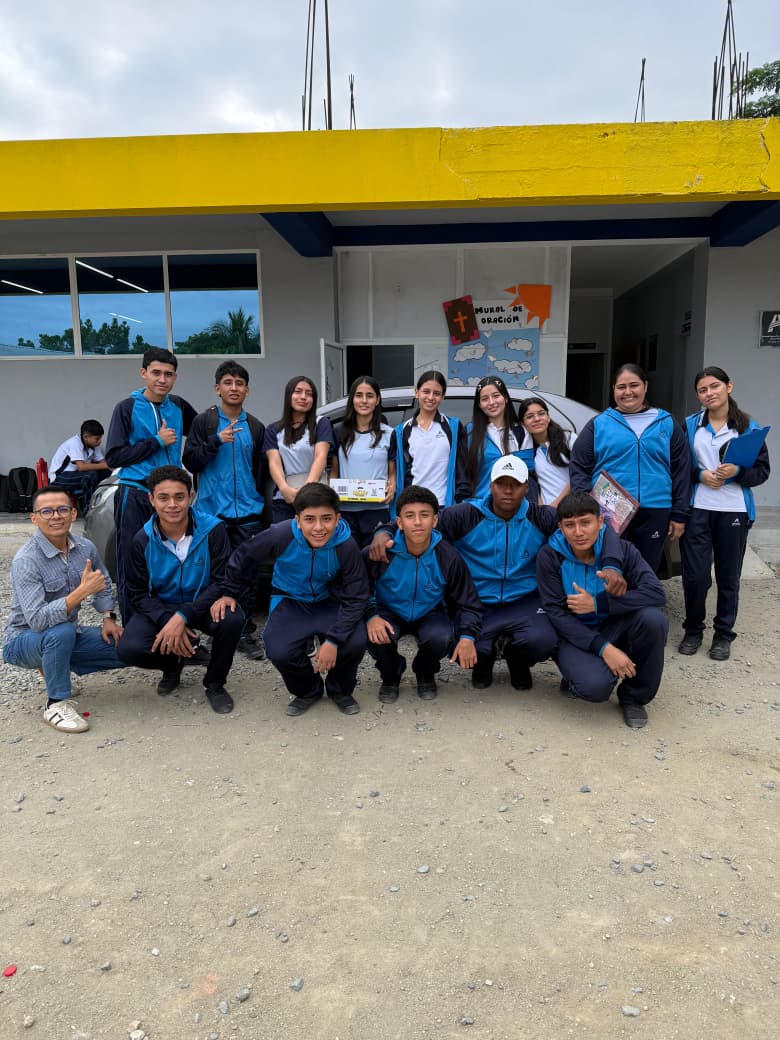 Estudiantes adventistas en Huaquillas llevan esperanza a familias del Centro de Alojamiento Temporal de ADRA