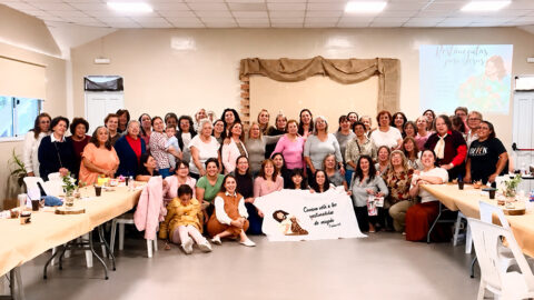 Encuentro de mujeres inspira crecimiento espiritual y restauración personal en Uruguay