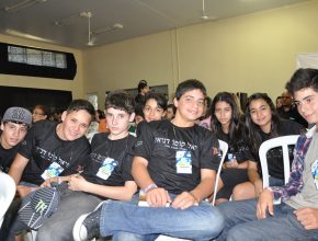 Adolecamp reúne 300 adolescentes no litoral paranaense