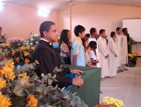 Caravana da primavera abre turnê com batismos