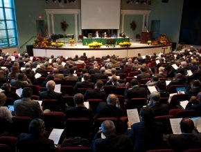 Concílio mundial adventista vota documento sobre unidade de ação