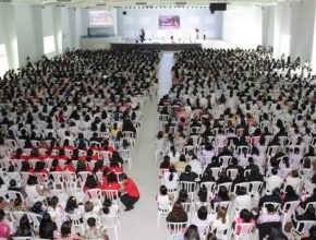 Congresso reúne 3 mil mulheres e foca em comunhão, relacionamento e missão