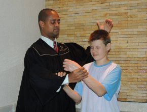 Trabalho de igreja e Escola em Rio Grande resulta em batismos