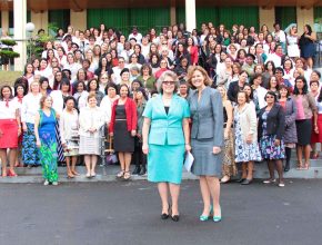 Encontro reúne 300 mulheres do RJ