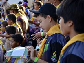 Agência de seguros adventista distribui 35 mil revistas sobre prevenção de acidentes