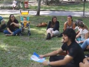 Jovens adventistas fazem debate em praça pública sobre redes socais
