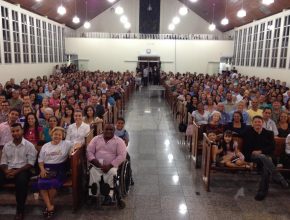 Evangelismo Escola gera decisões pelo batismo no Sudeste