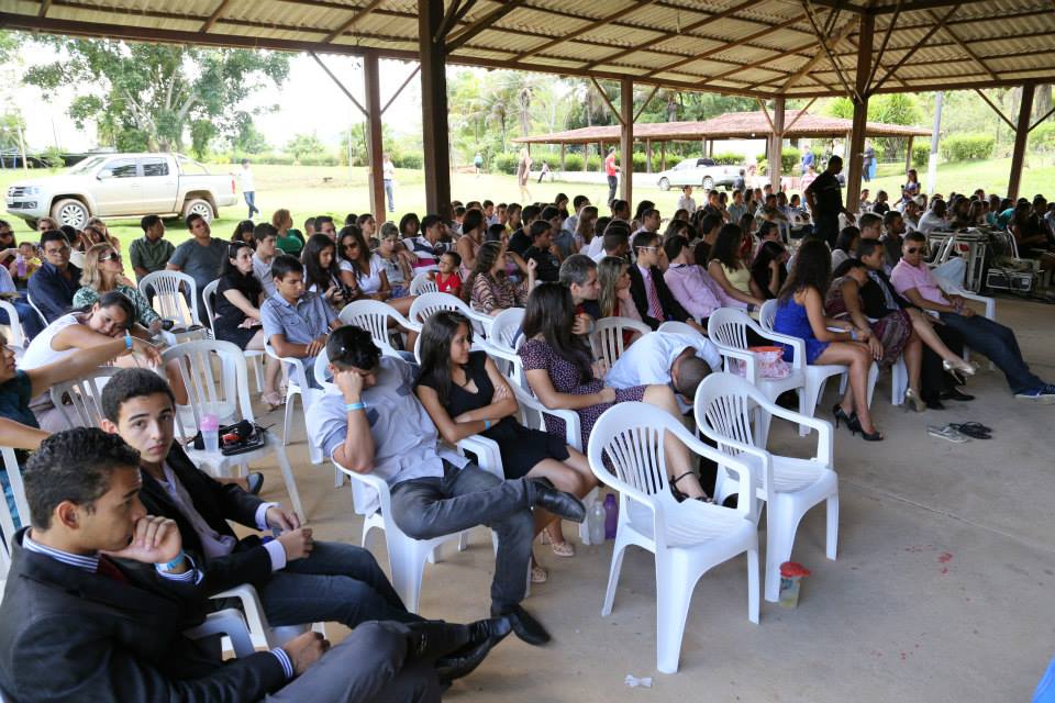 Jovens reunidos na edição de 2013 do Acamp