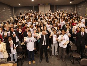Voluntários adventistas entregam 1 milhão de livros no Sul do Brasil