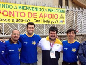 Igreja em Itaquera se transforma em ponto de apoio para trabalhadores da Copa