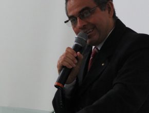 Professor Doutor Robson Marinho representando a Andrews University em Manaus.