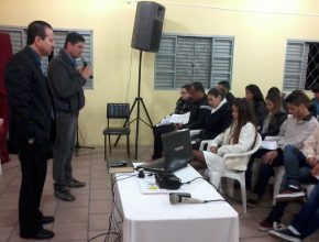 Jovens testemunham sobre trabalhos missionários realizados na região de Guaíba