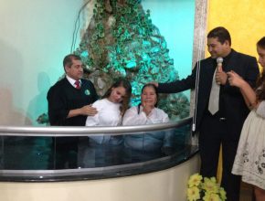 Pequeno Grupo leva avó e neta ao batismo no Espírito Santo