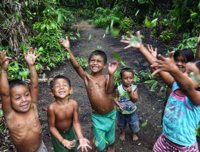 Fotógrafo trocou sonho de cobrir guerra por voluntariado na Amazônia
