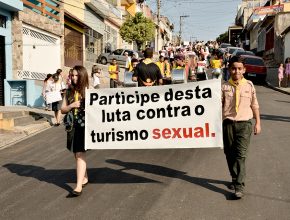 Voluntários saem às ruas no combate ao abuso e exploração sexual infantil