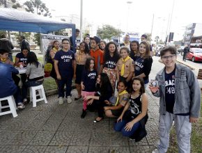 Jovens realizam campanha eleitoral incomum em Araucária