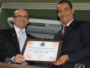 Pastor Valdiael Melo e o vereador Orlando Palinha, autor da proposta aprovada pela Câmera de Vereadores de Salvador no mês de março