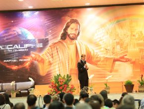 Envolvimento e celebração marcam campanha evangelística no Paraná