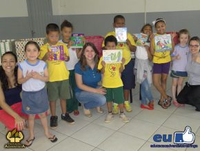 Alunos do Colégio Adventista de Maringá arrecadam mais de 800 livros para doação