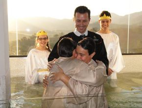 Quase 80 pessoas a mais foram batizadas neste ano em relação ao mesmo período do ano passado.