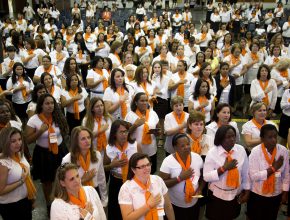 530 mulheres firmam o compromisso de levarem esperança