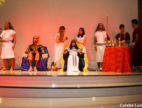 Jovens de Gravataí são fortalecidos espiritualmente durante vigília
