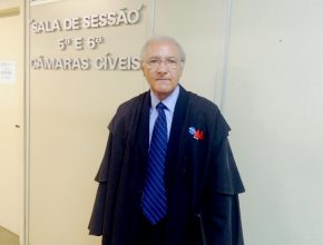 Dr. Anizio Araújo